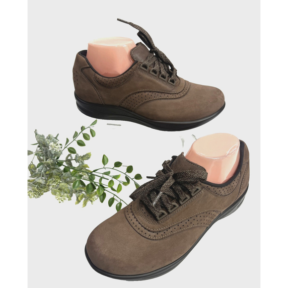 SAS Walk Easy Shoes Womens Size 8 Medium Brown Nubuck Leather Comfort Made USA - Picture 1 of 12